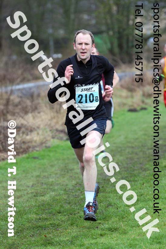 Mens veterans Durham Cathedral Cross Country Relays, Maiden Castle, Durham. Photo: David T. Hewitson/Sports for All Pics